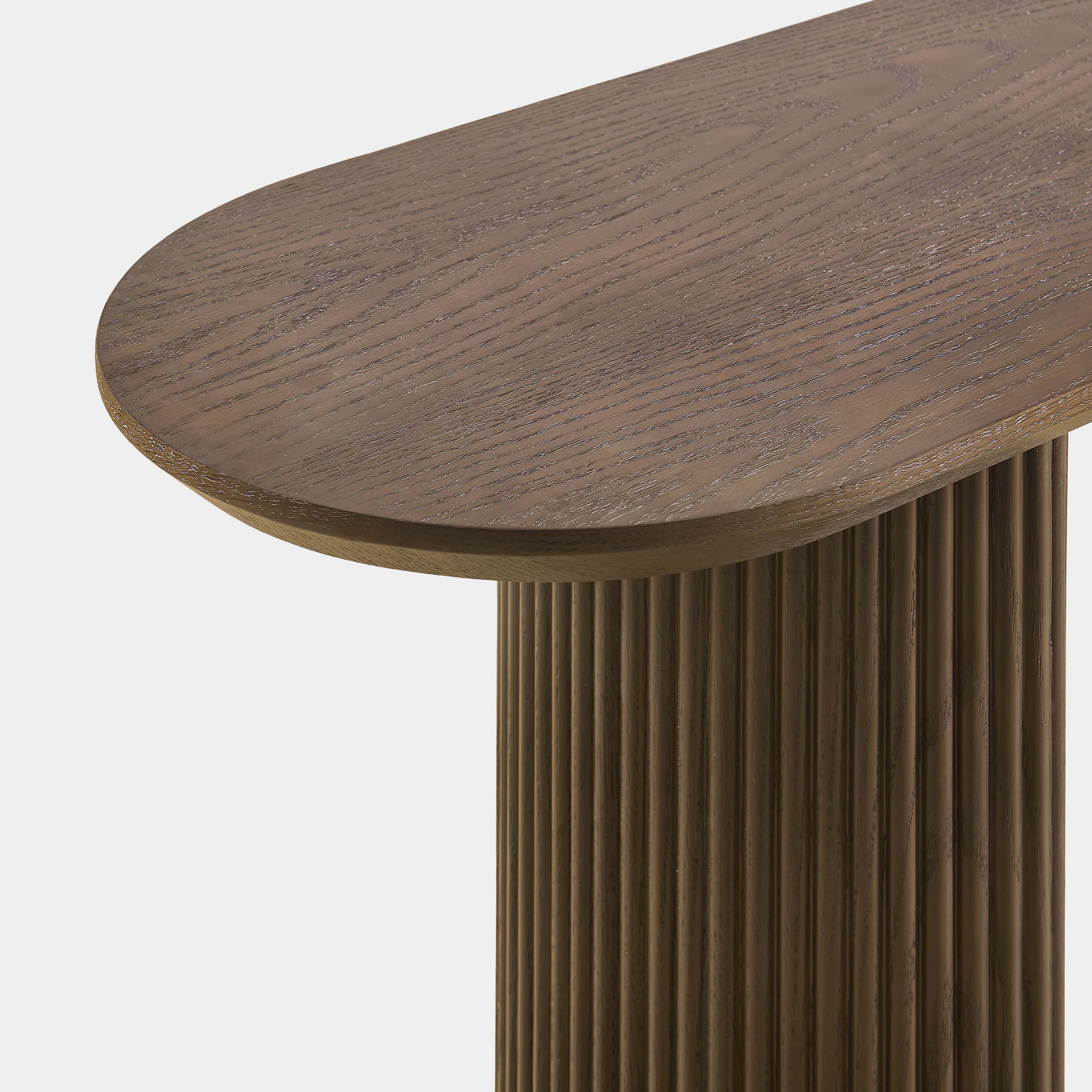 Capri Signature Console