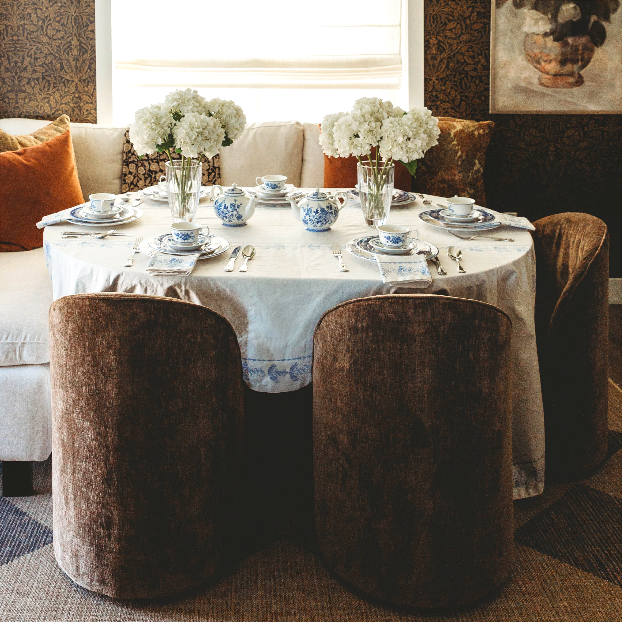 Oakline Grande Dining Set