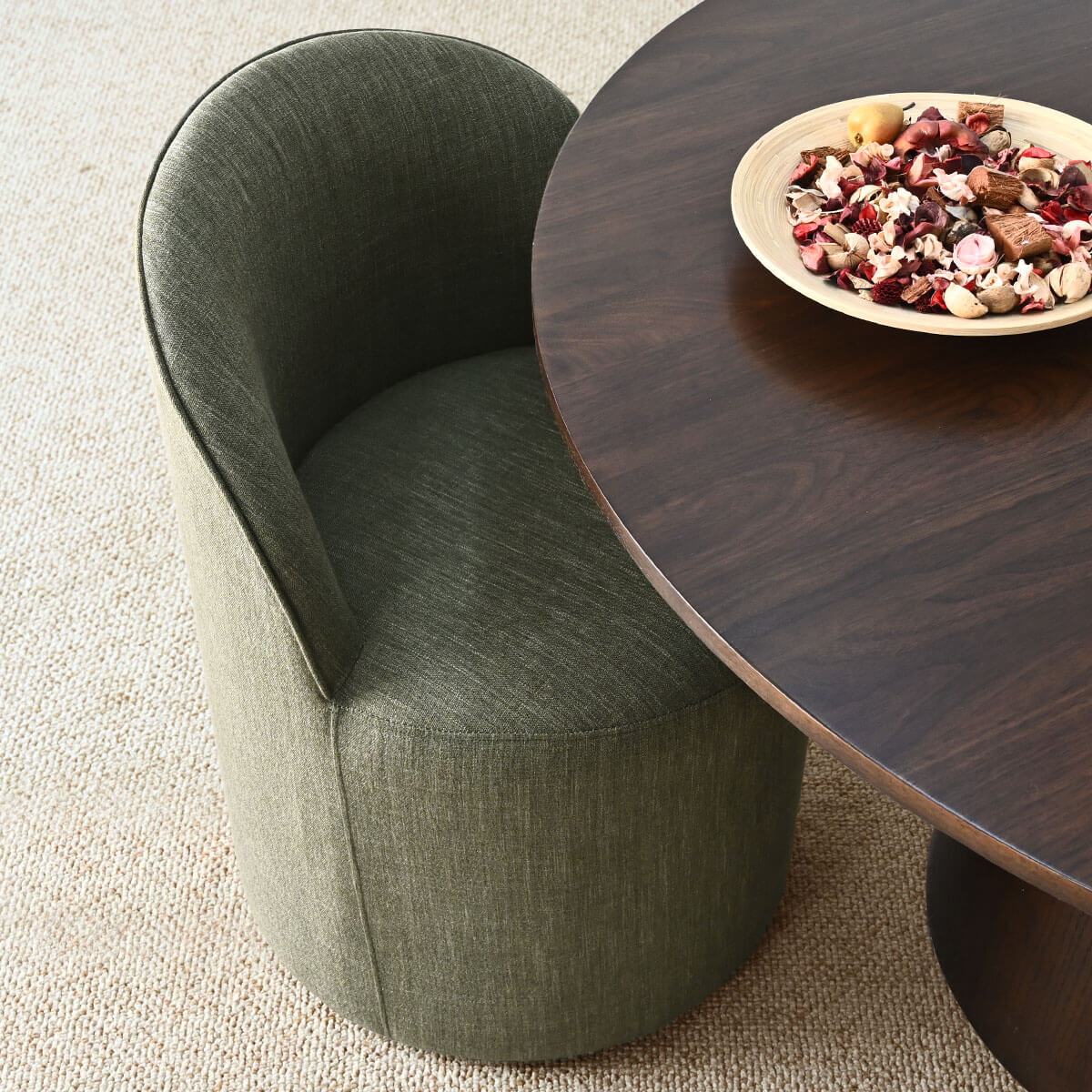 Oakline Grande Dining Set