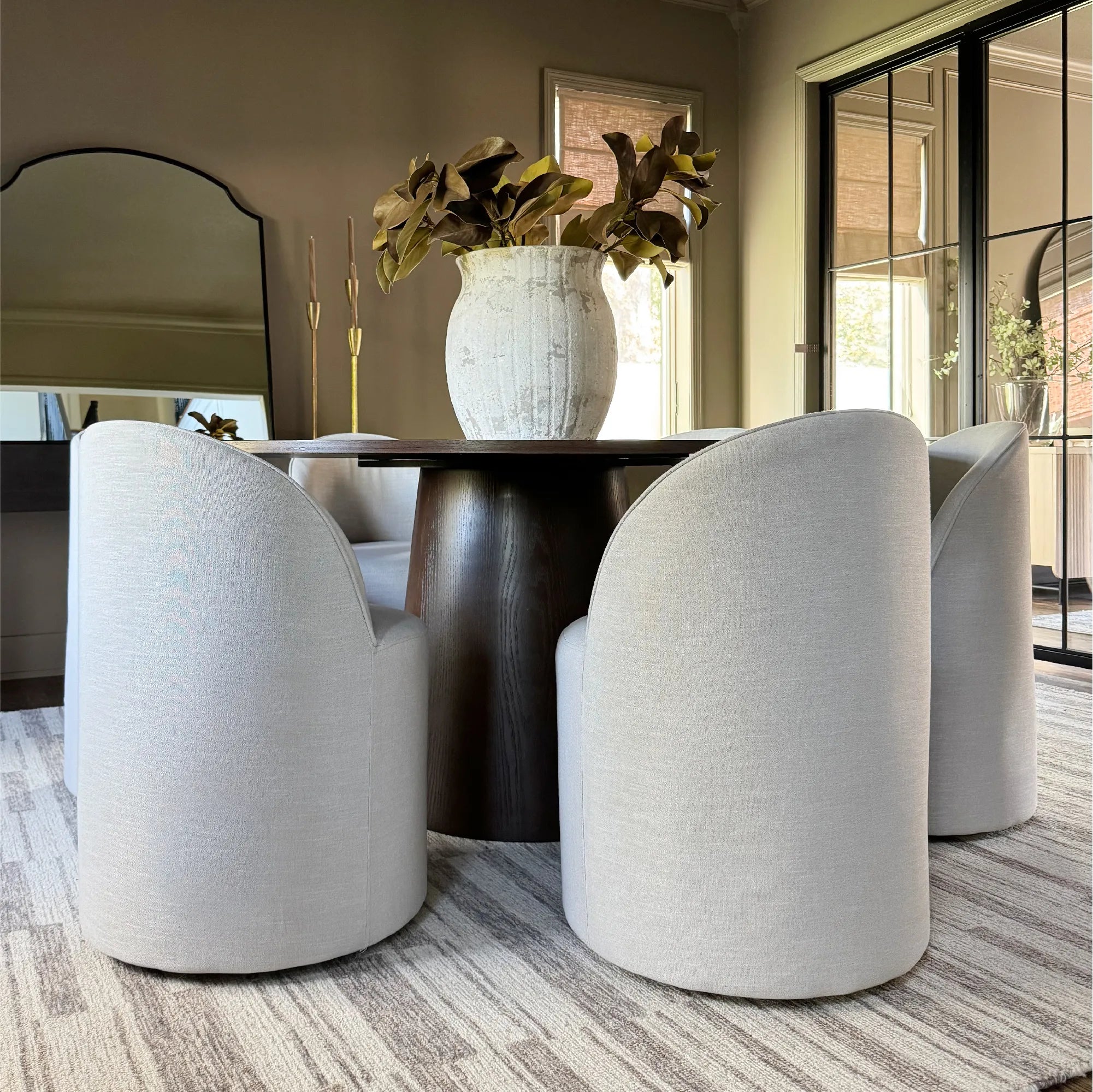 Oakline Grande Dining Set
