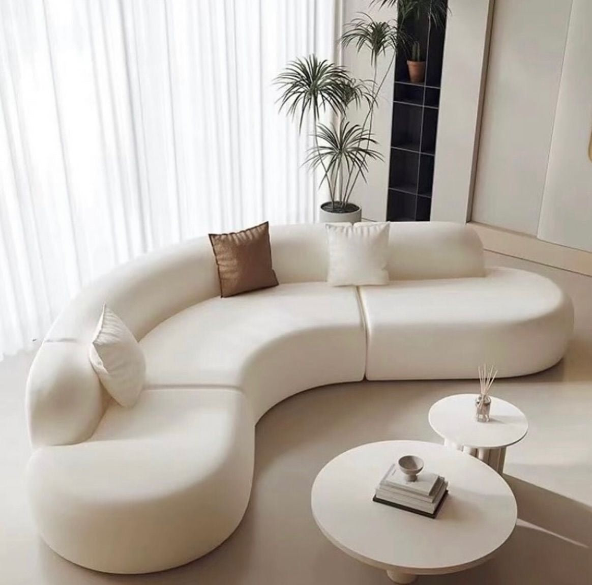 Crescent Luxe Curve Sofa – Minimal Elegance Series