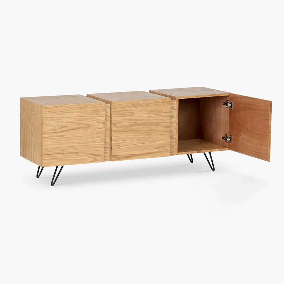 Nordic Oak Console – Minimalist Natural Wood Look