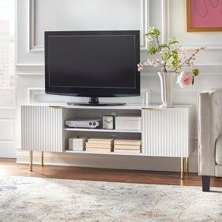 Evie Media stand