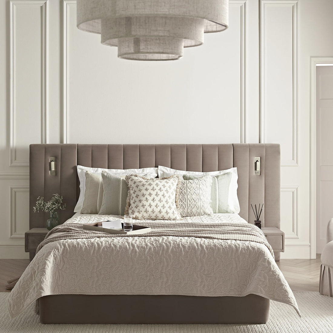 Serenzo Modern Bed