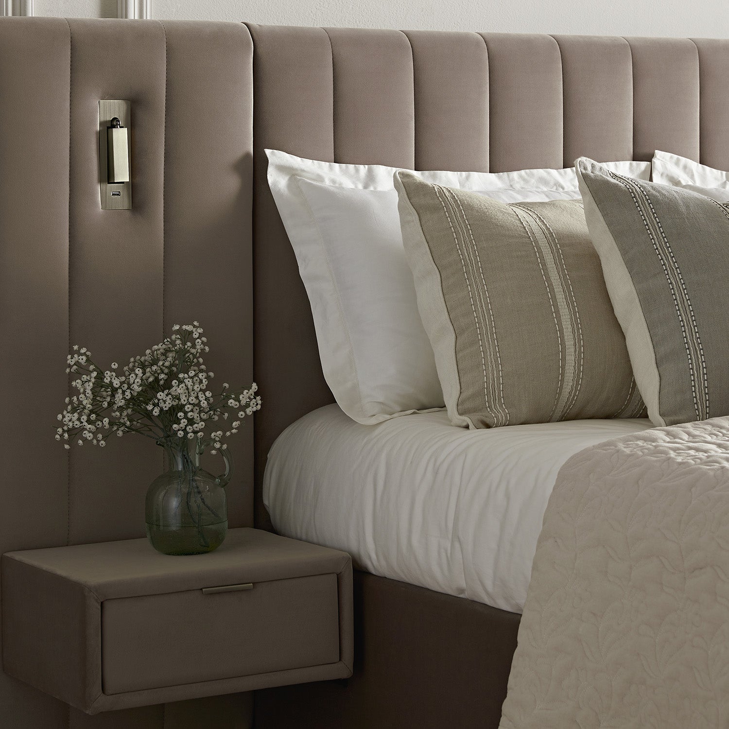 Serenzo Modern Bed
