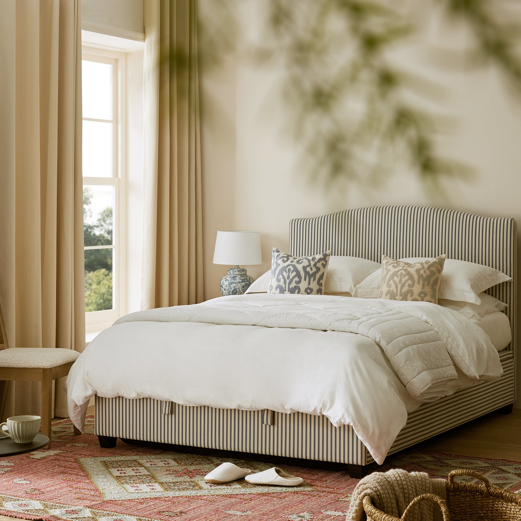 Tarello Grand Bed