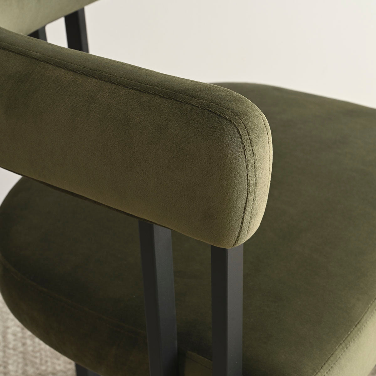 HavenCraft Dining Set