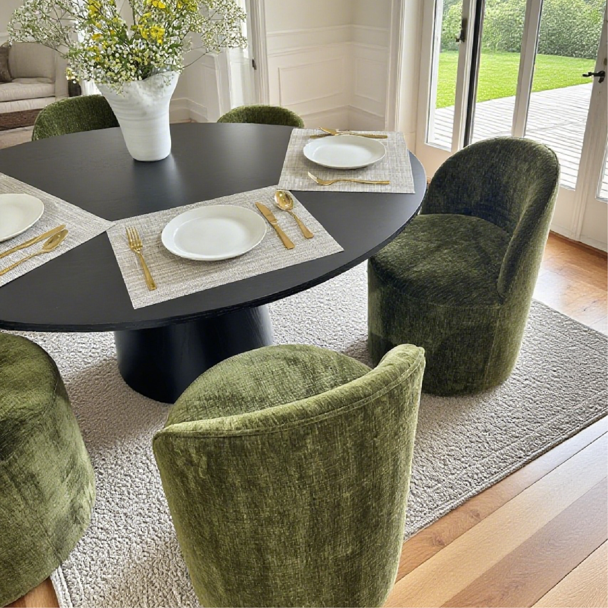 Oakline Grande Dining Set