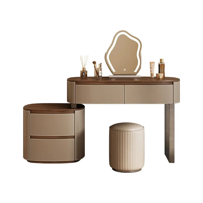 SaddleLuxe Vanity