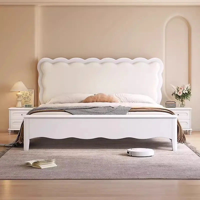 Noir White Luxe