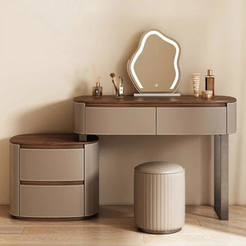 SaddleLuxe Vanity