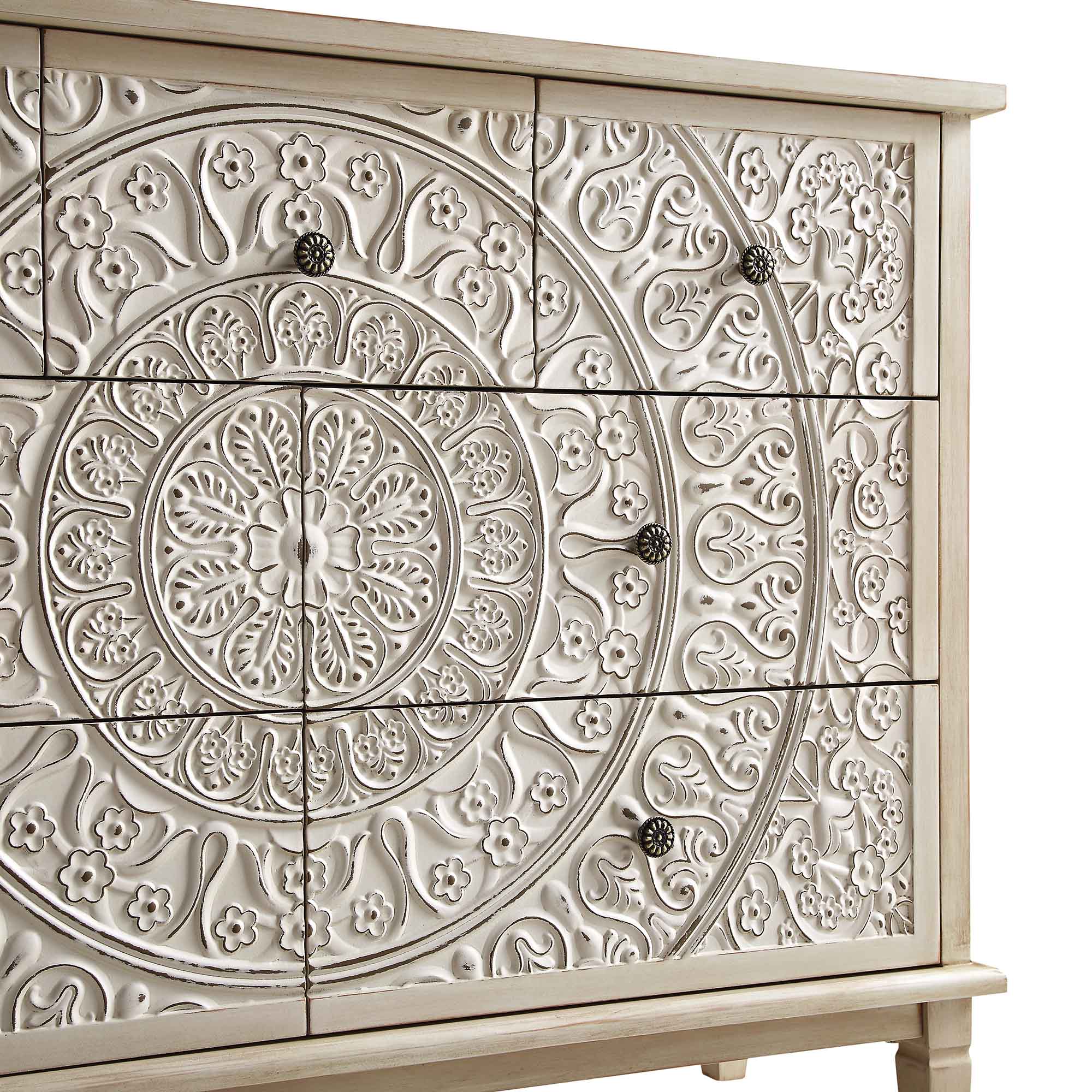 Chantilly Grand Carved Chest