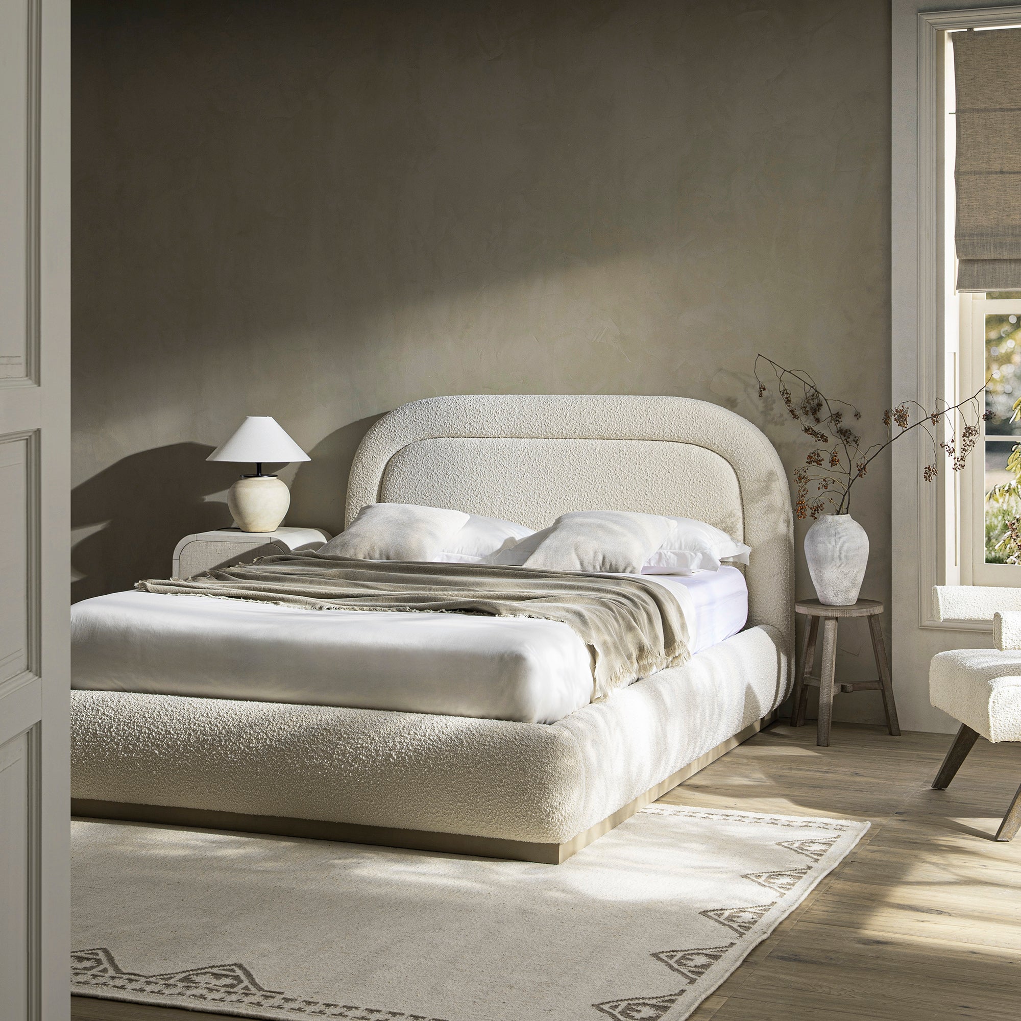 Dorvello Royal Bed