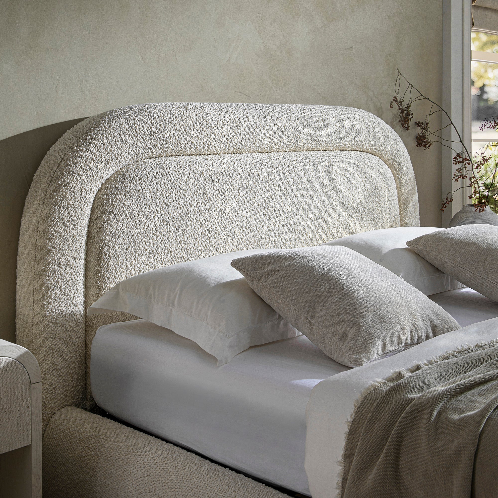 Dorvello Royal Bed