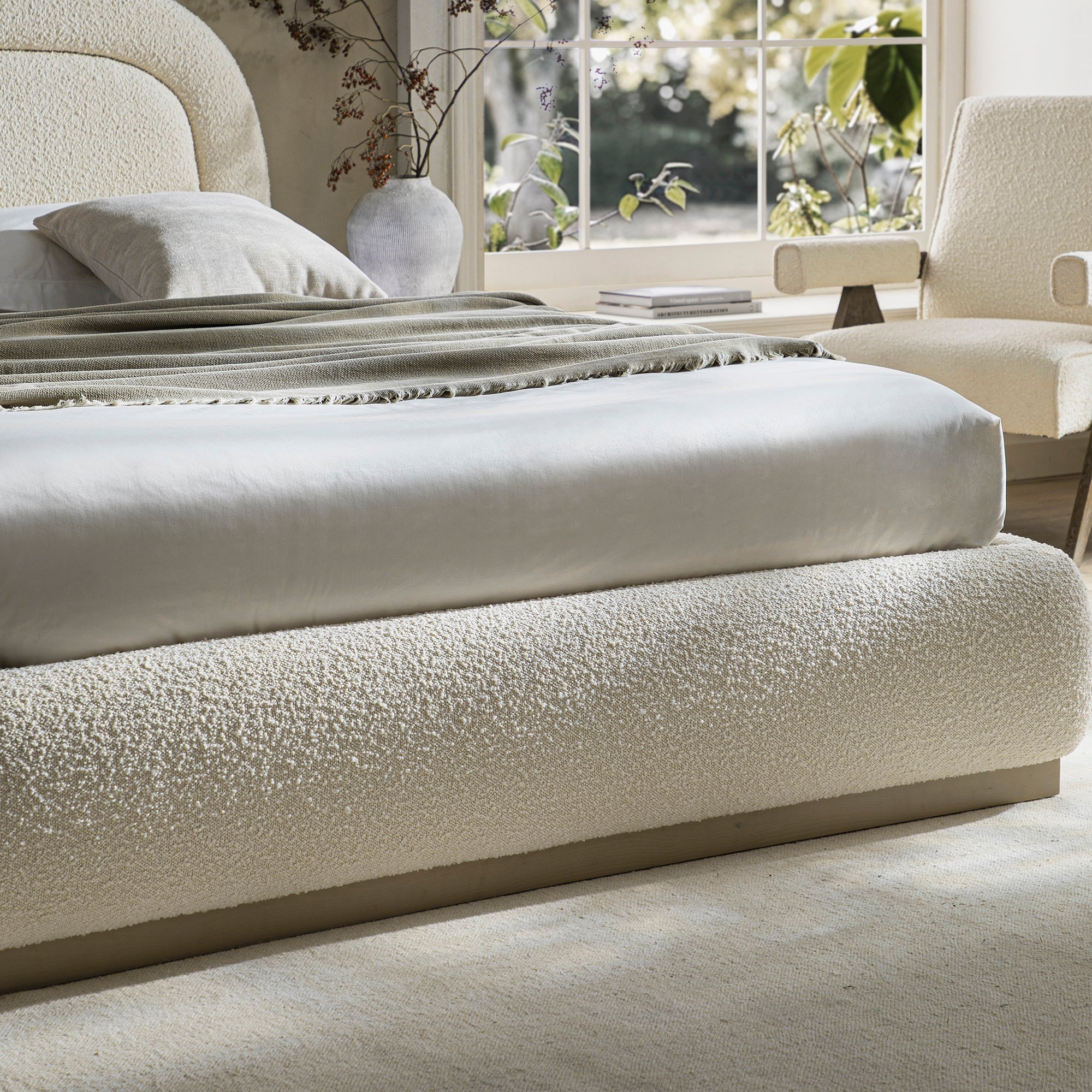 Dorvello Royal Bed