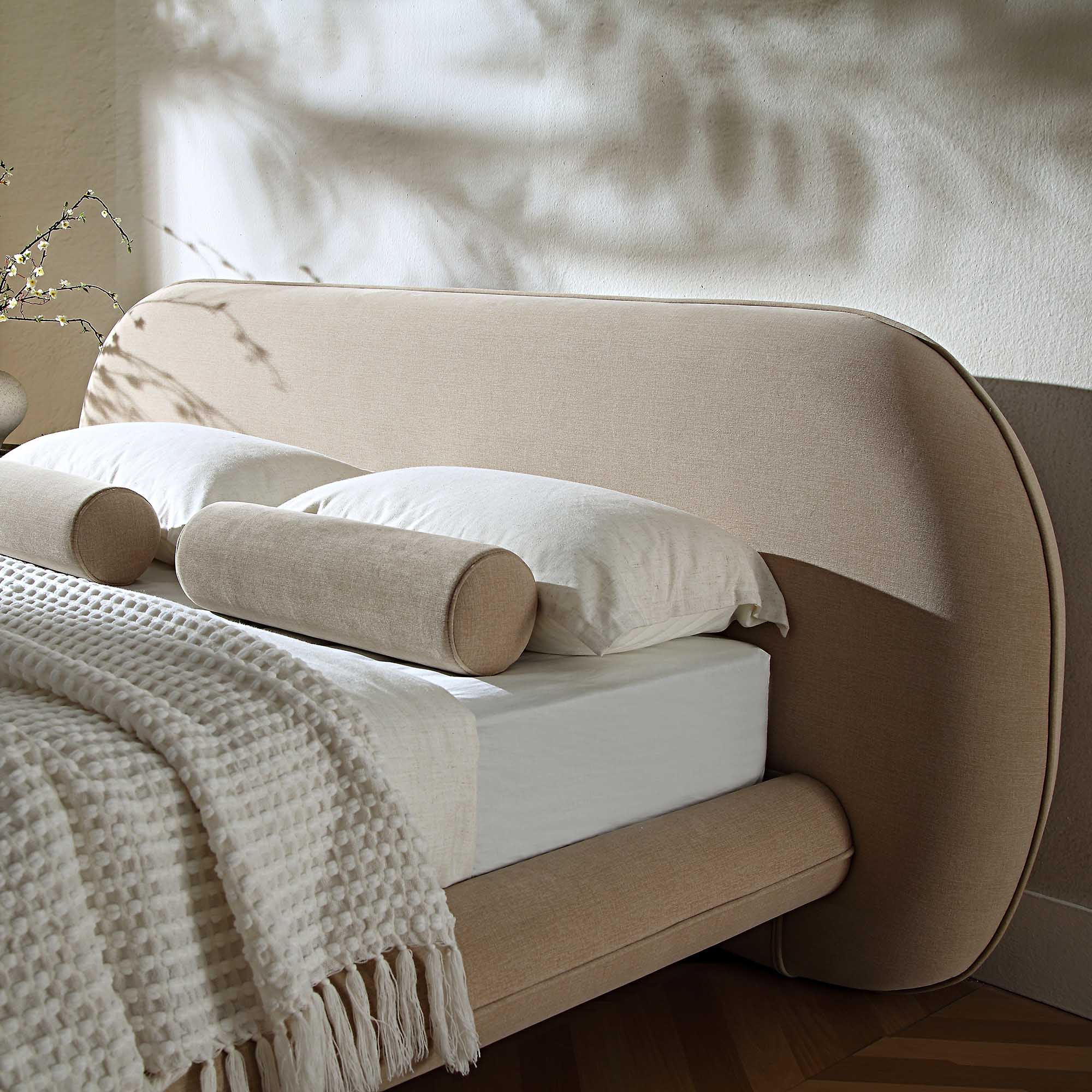 Ventara Royal Bed