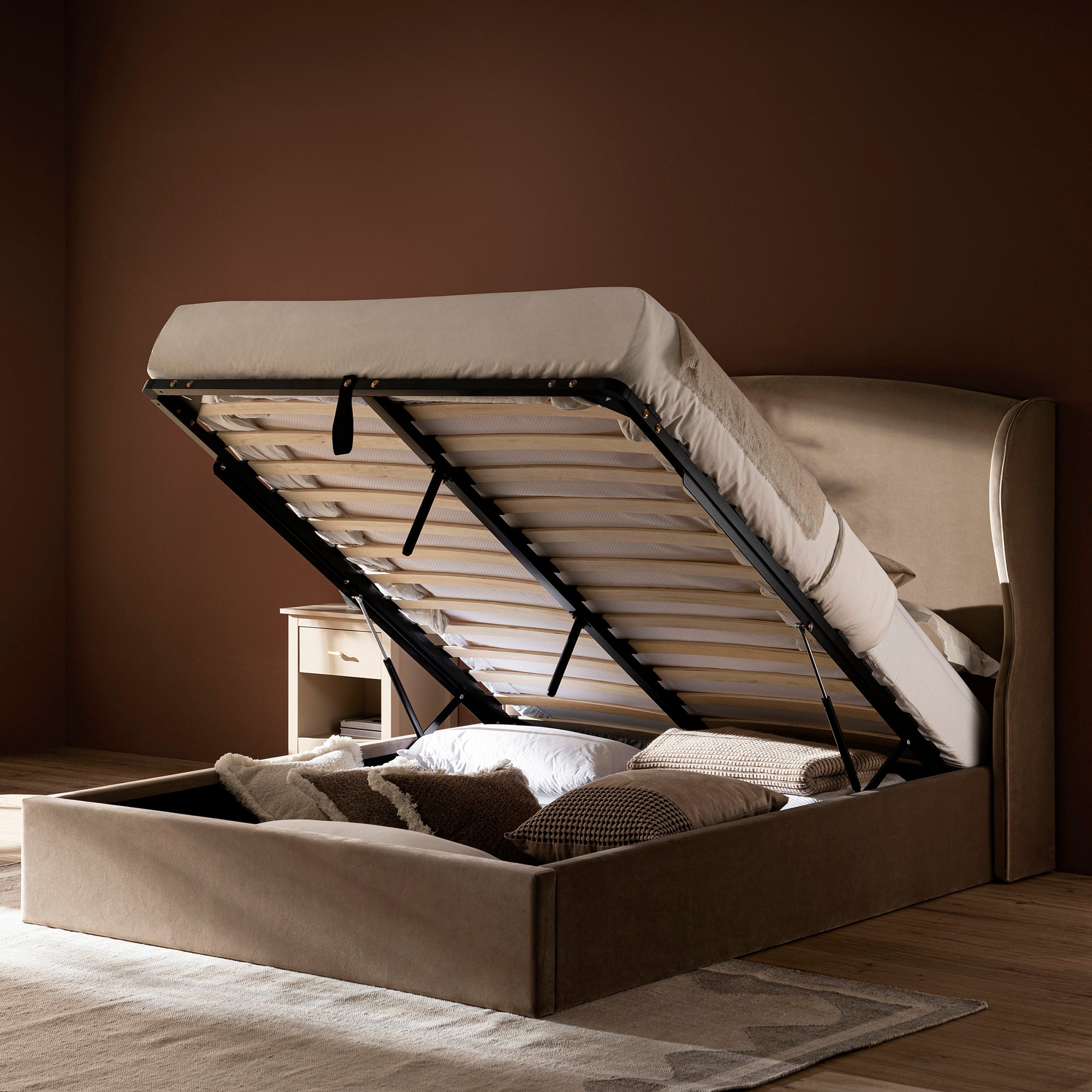 Aurelio Majesty Bed